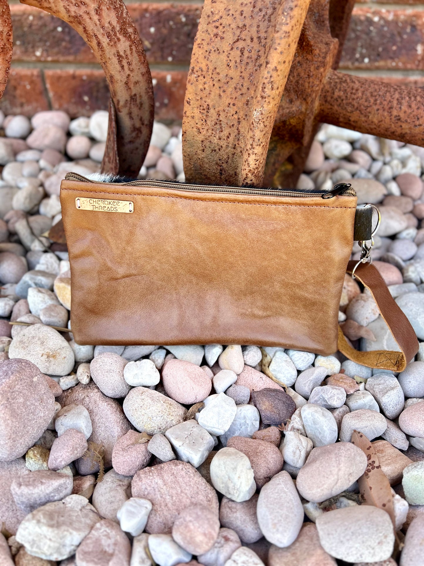 Bear track clutch 065