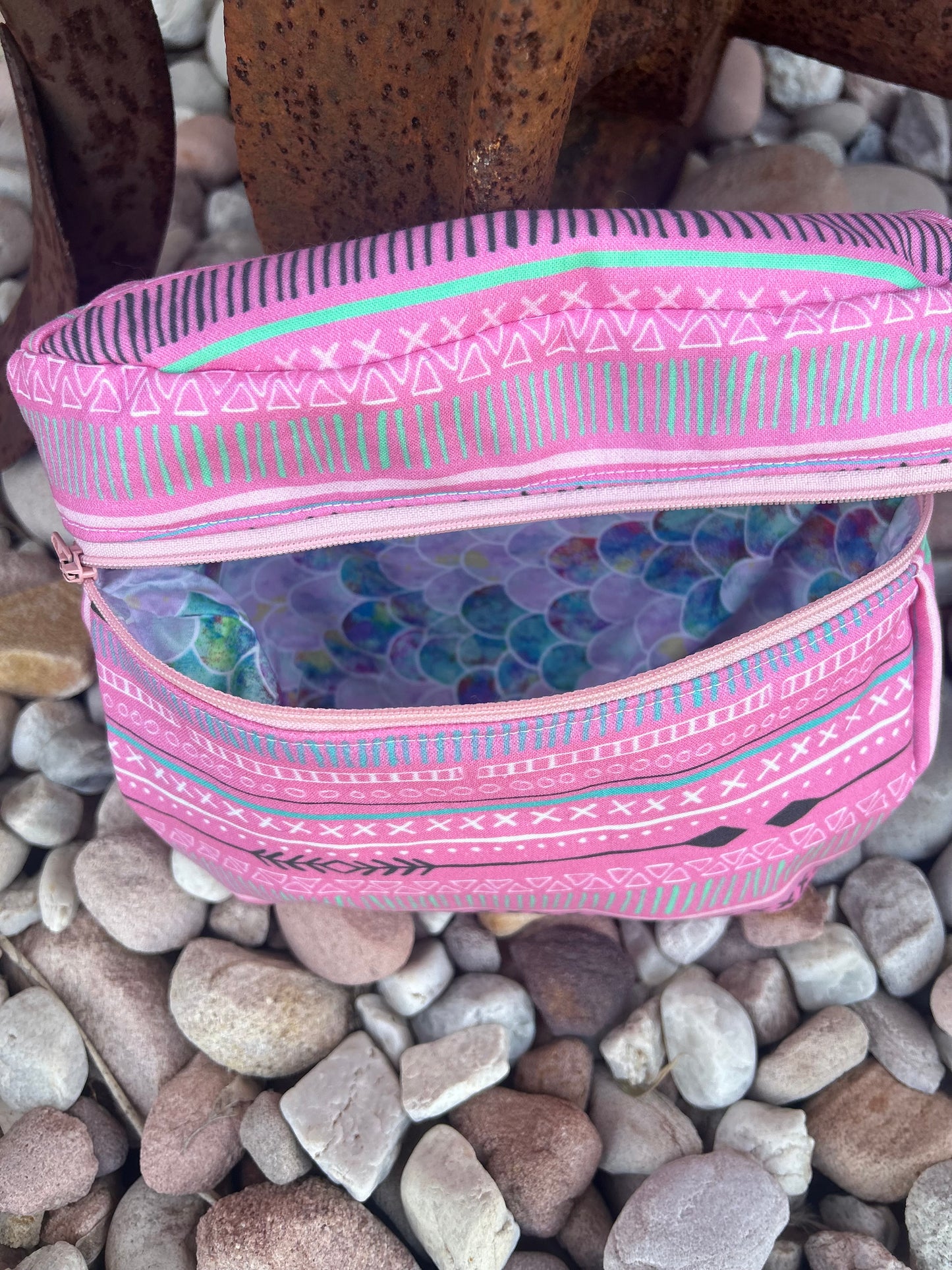 Saddle sack- cross fire pink