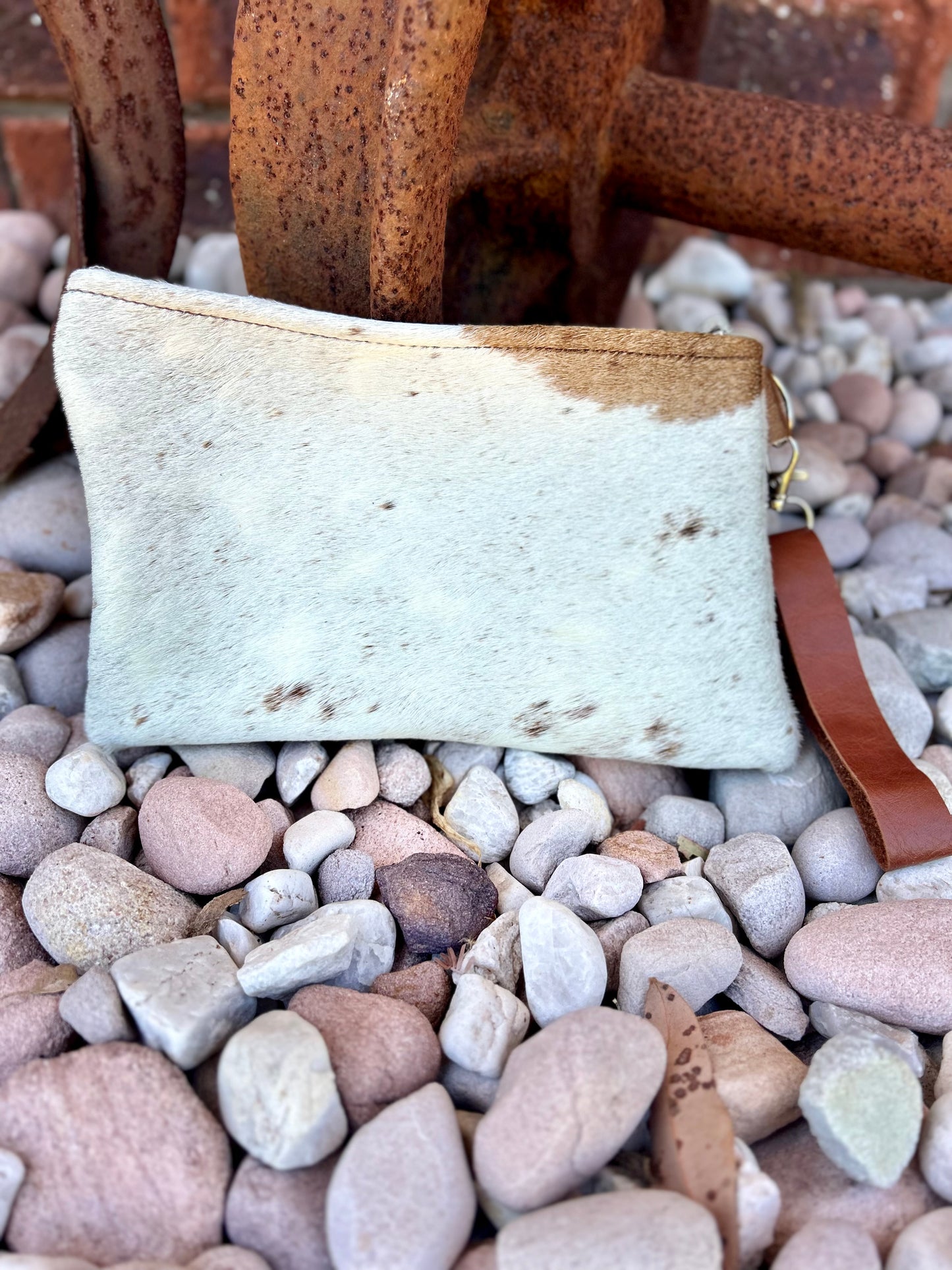Bear Track Clutch 071