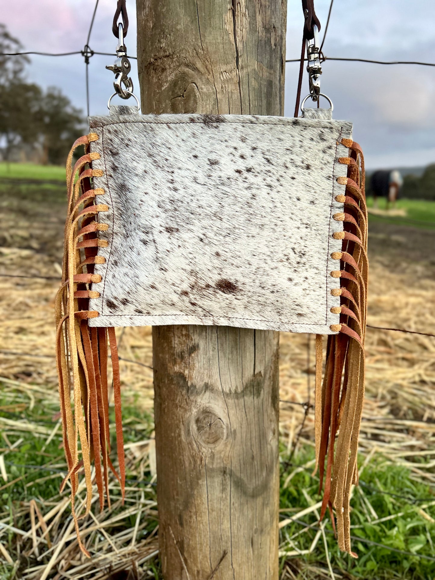 Lightning handbag 050