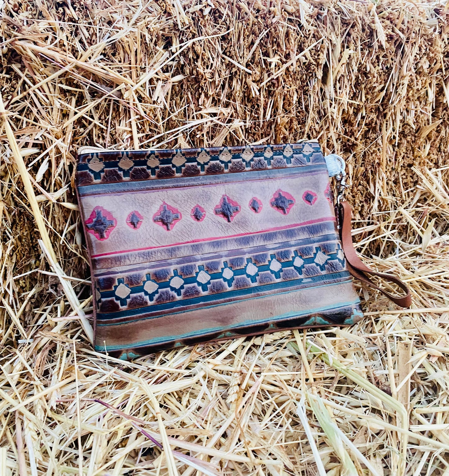 Bear Track Clutch 009