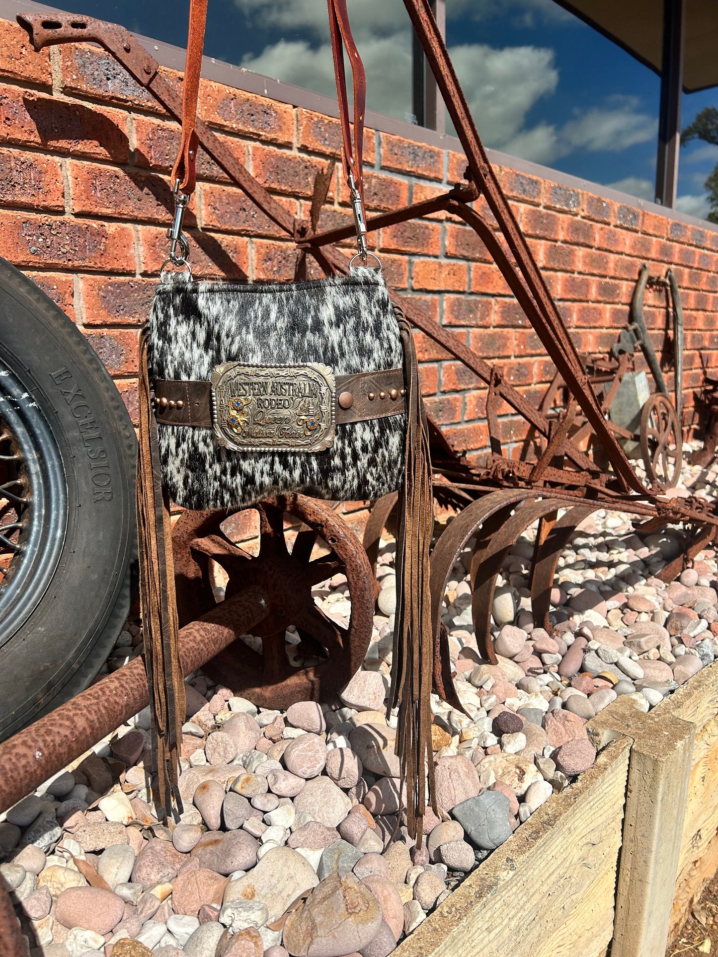 Buckle handbag 001