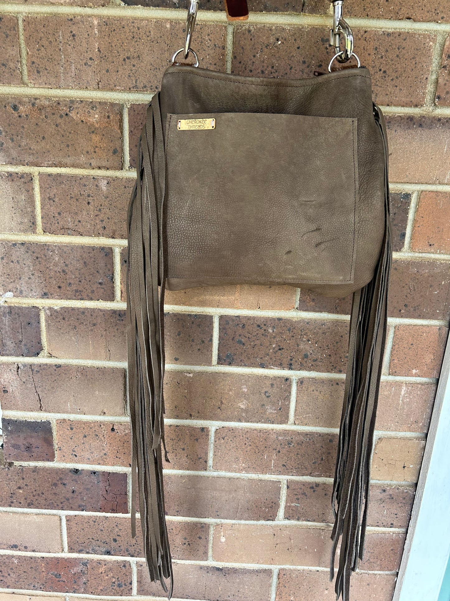 Buckle handbag 012