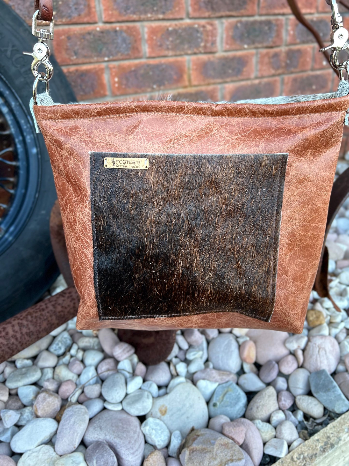 Arrow handbag 002