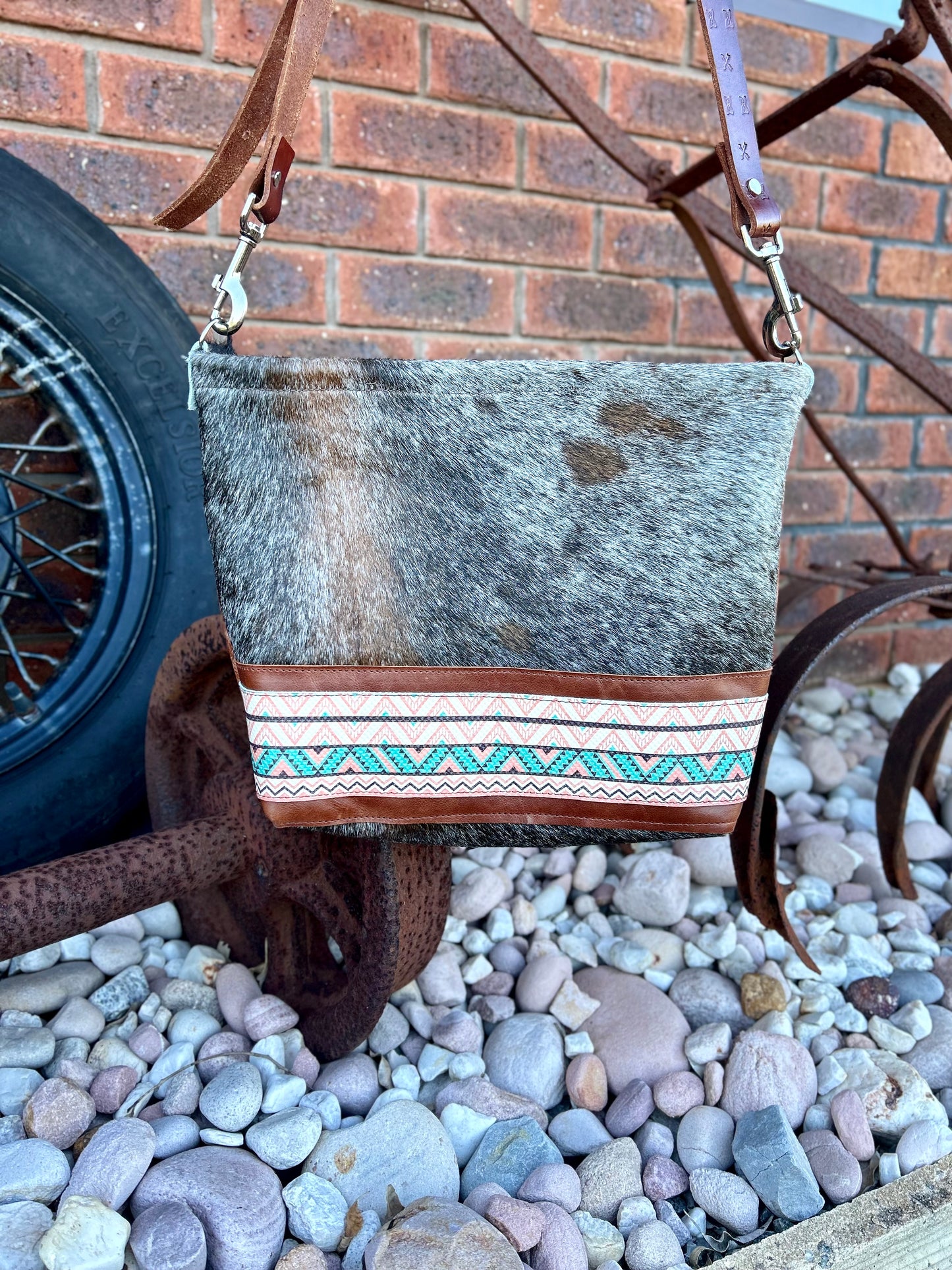 Arrow Handbag 004