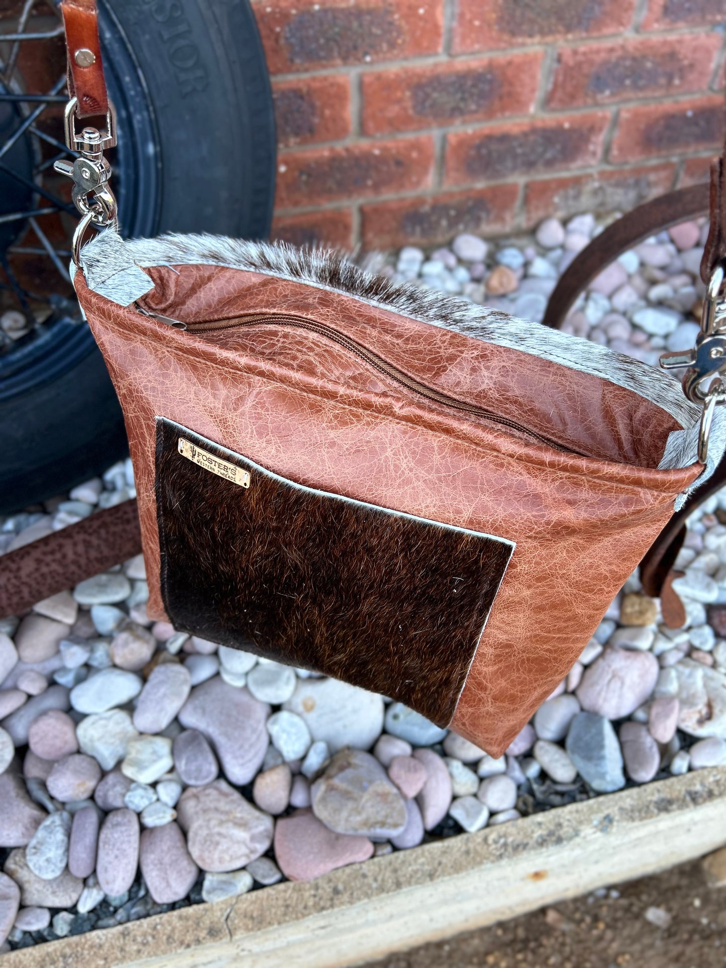 Arrow handbag 002