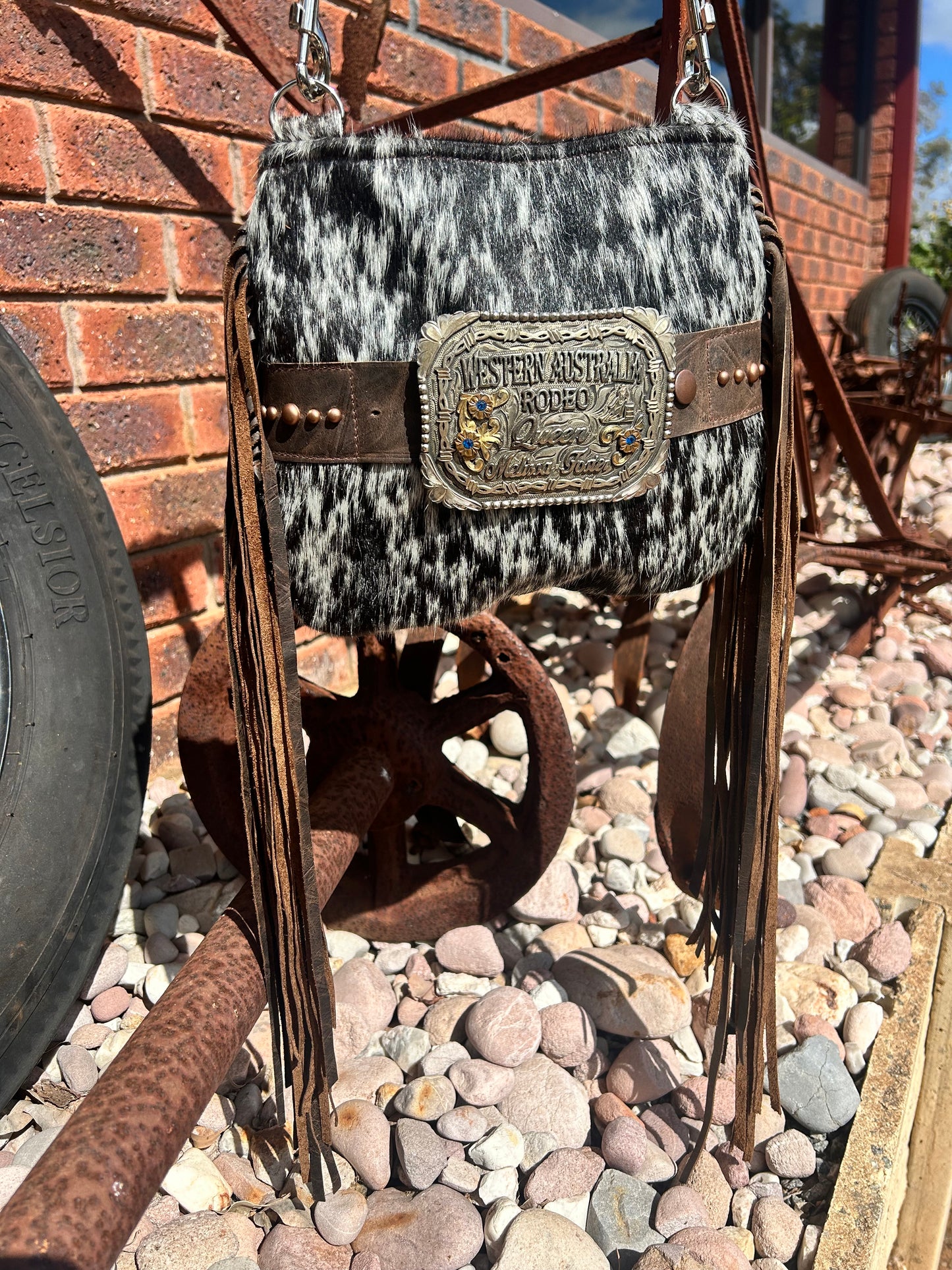 Buckle handbag 001