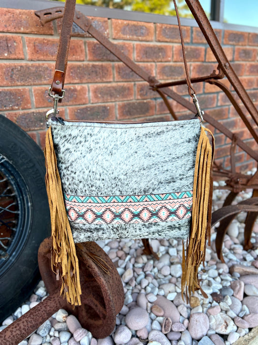 Mountain Range Handbag 010