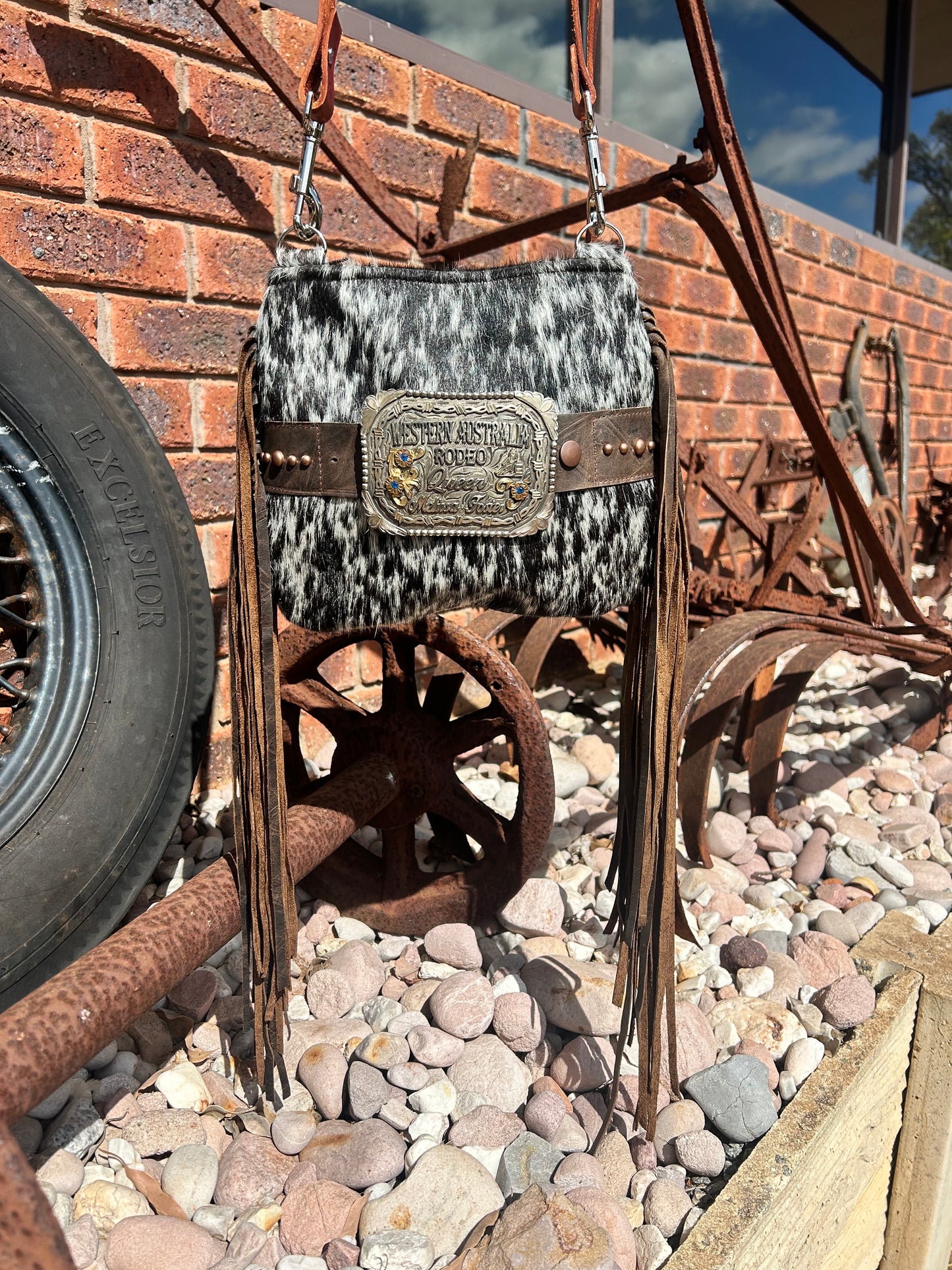 Buckle handbag 001