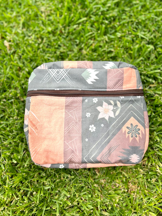 Saddle sack farmhouse floral blanket