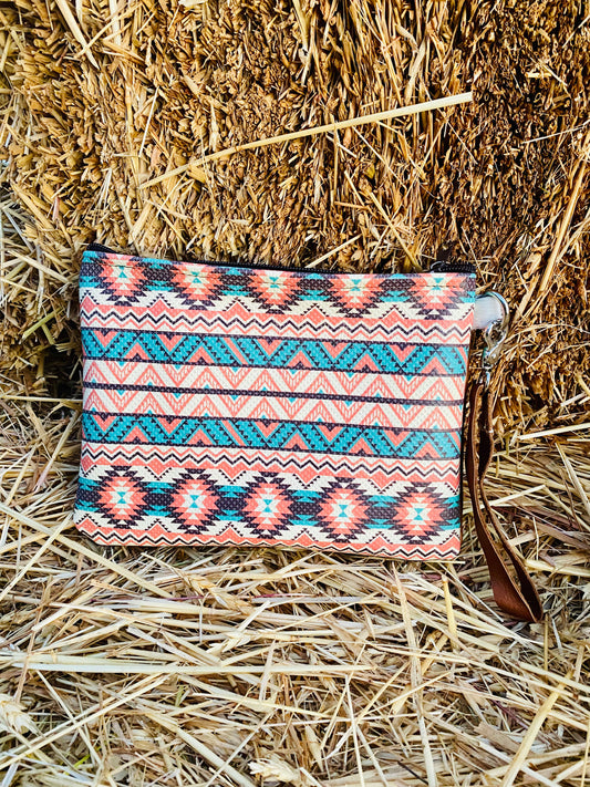 Bear Track Clutch 013